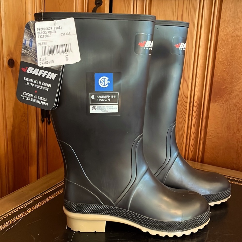 Baffin Industrial CSA Ladies Processor Boots (size 5) (New with tags)